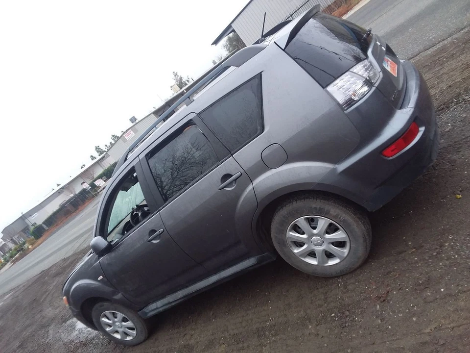 Used Front Left Door Window Regulator Front fits: 2012 Mitsubishi Outlander Fron - Image 4 of 4