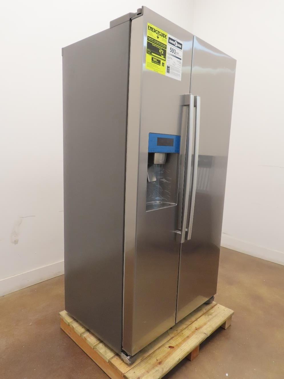 Bosch 300 Series B20CS30SNS 36" Side by Side Water Dispenser