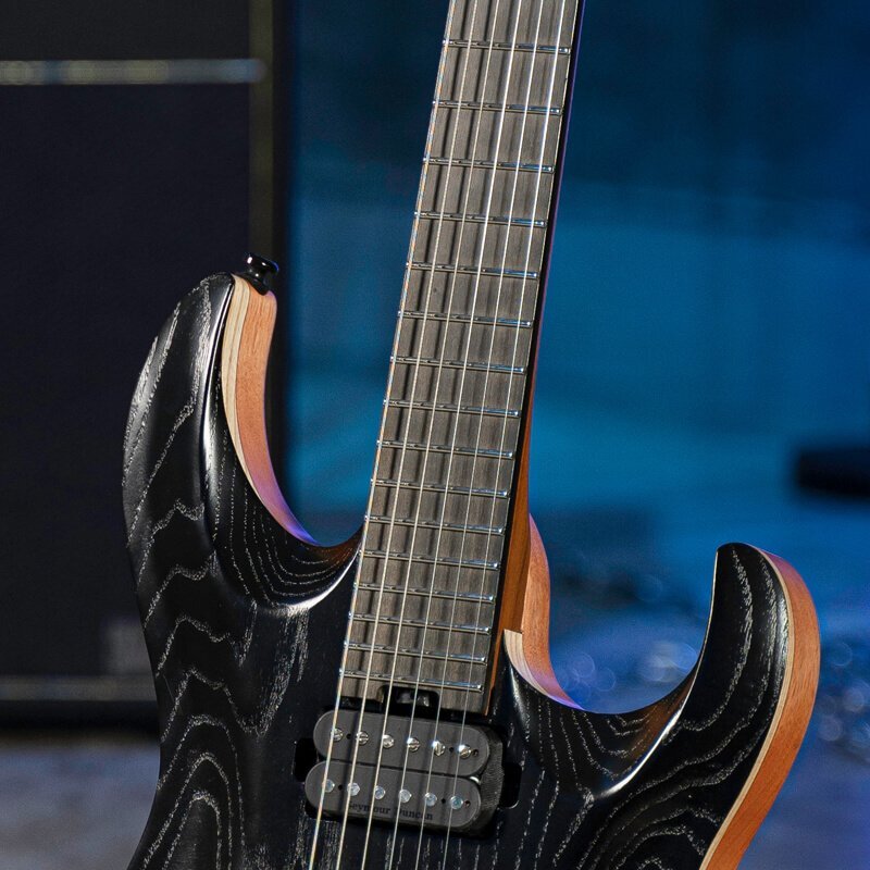 Cort KX700 EverTune Open Pore Black Seymour Duncan Sentient