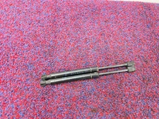 CHRYSLER 300C SRT8 05-08 OEM 2X REAR TRUNK TAILGATE LIFT SUPPORT STRUT ABSORBER