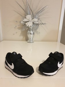 infant size 9 nike trainers
