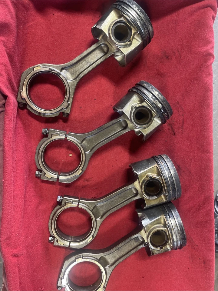 Piston and Connecting Rod Standard 08-10 Ford F-250 Super Duty 6.4 L OEM - Image 4 of 4