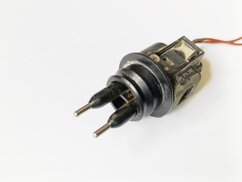 Audi A4 S4 B5 8D 1999 Sensor / Fühler / Geber 1J0973202 UST126931