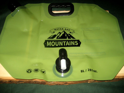 PORTABLE UP TO 2 GAL COLLAPSIBLE WATER CONTAINER  WITH *FAUCET EASY FILL/EMPTY