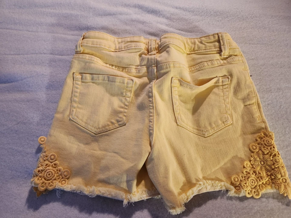 Cat & Jack Girl's Size 10/12 Ultimate Stretch Yellow Frayed Embellished Shorts - Image 4 of 4