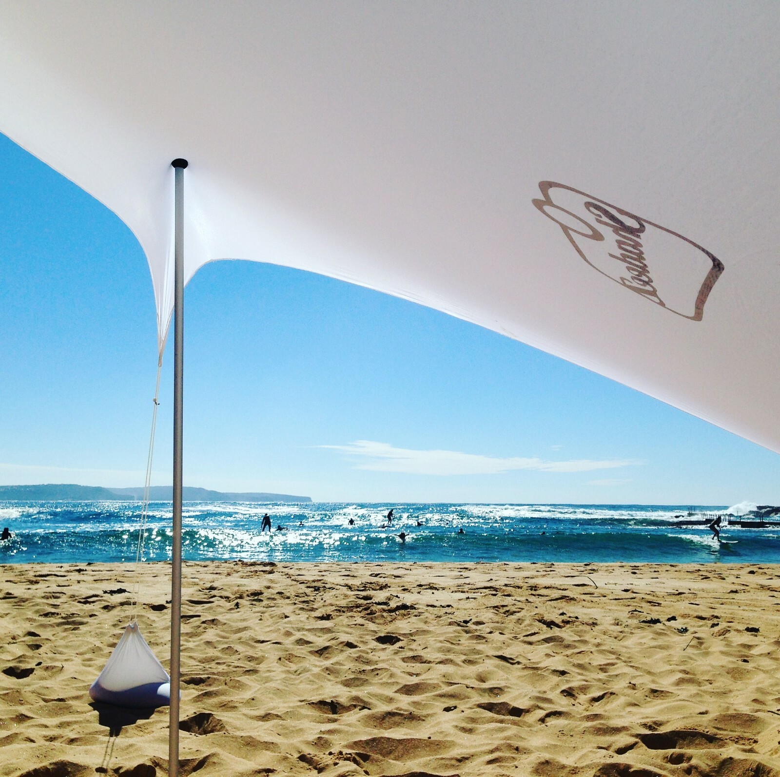 MEDIUM Shadeez Beach Tent with Sandbags UPF 50+ Sun Protection Sun