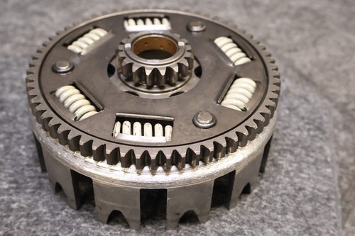 YAMAHA YZ400F CLUTCH BASKET 1998 - Picture 6 of 11