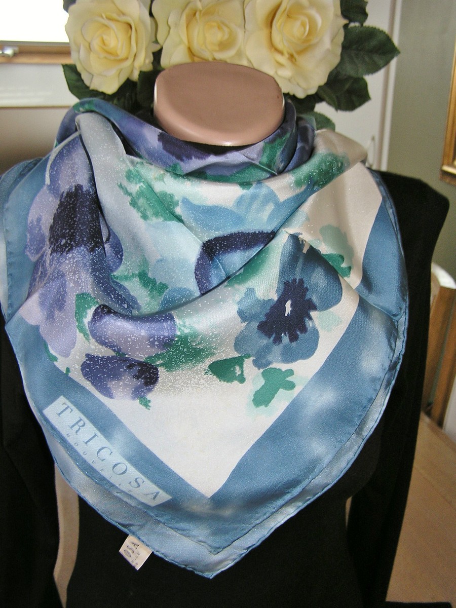 Foulard / Châle Carré à Motif Floral en Soie Pure 86x86cm – -SILKSILKY