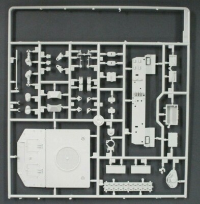 Trumpeter 1/35 Scale ITALIAN C1 ARIETE MBT Parts Tree B from Kit No. 00394