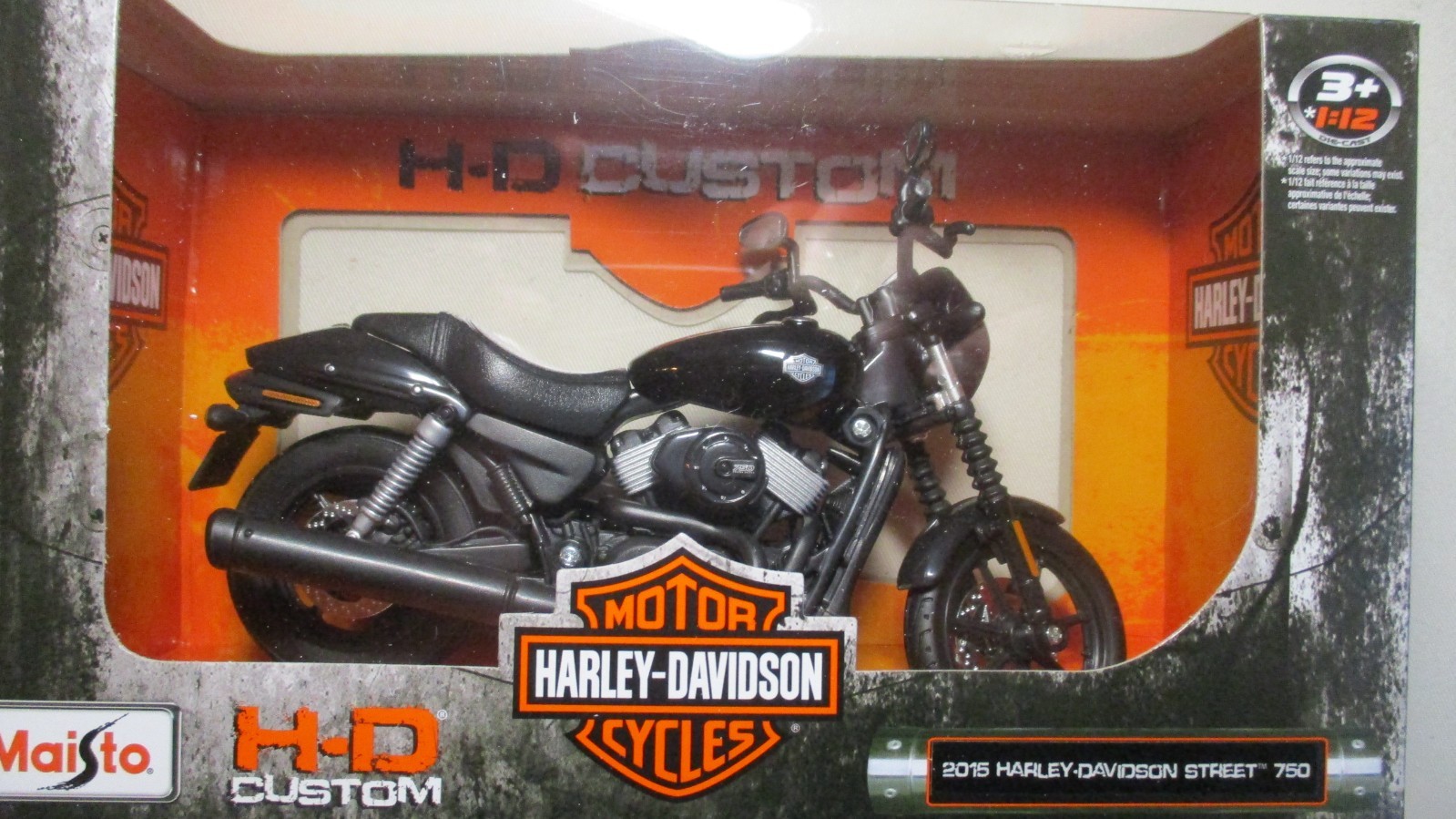 Maisto  Moto Harley Davidson  2015 STREET 750 NOIRE 1/12