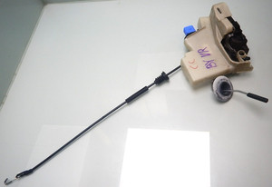 VW T5 / Multivan / TÜRSCHLOSS TÜR SCHLOSS / vorne rechts / 3B1837016CC (BY258)