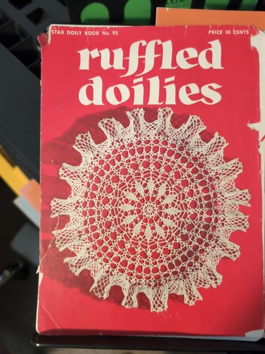 VINTAGE 4 STAR DOILY CROCHET RUFFLED DOILIES DOILY Collar Chokers Booklets - Picture 2 of 11