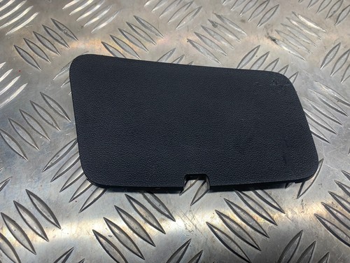 Rear light trim
