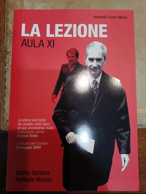 Die Lektion. Klassenzimmer XI. Barbara Danila;Marino Raffaele A2