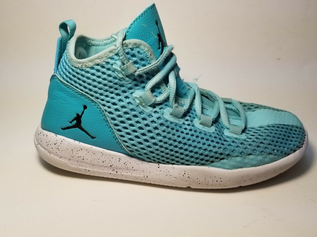 jordan reveal hyper turquoise