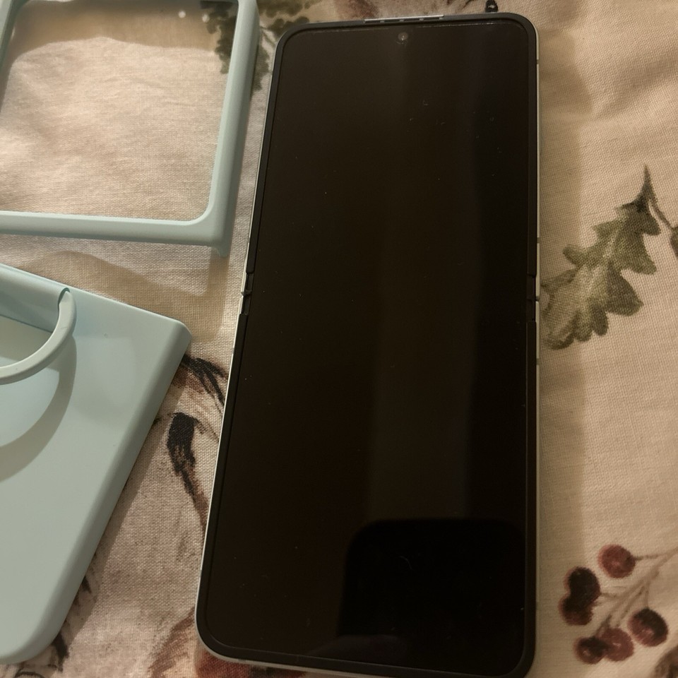 Samsung Galaxy Z Flip 6 256GB Mint (Unlocked) 8806095019789 eBay