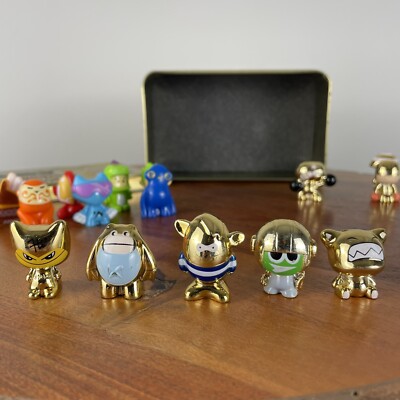 Lot of 17 Gogos Crazy Bones 9 GOLD Series Limited Edition Part 1