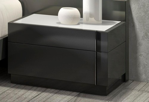 Braga 5PC Bedroom Set Grey Lacquer J&M Furniture - Picture 8 of 8