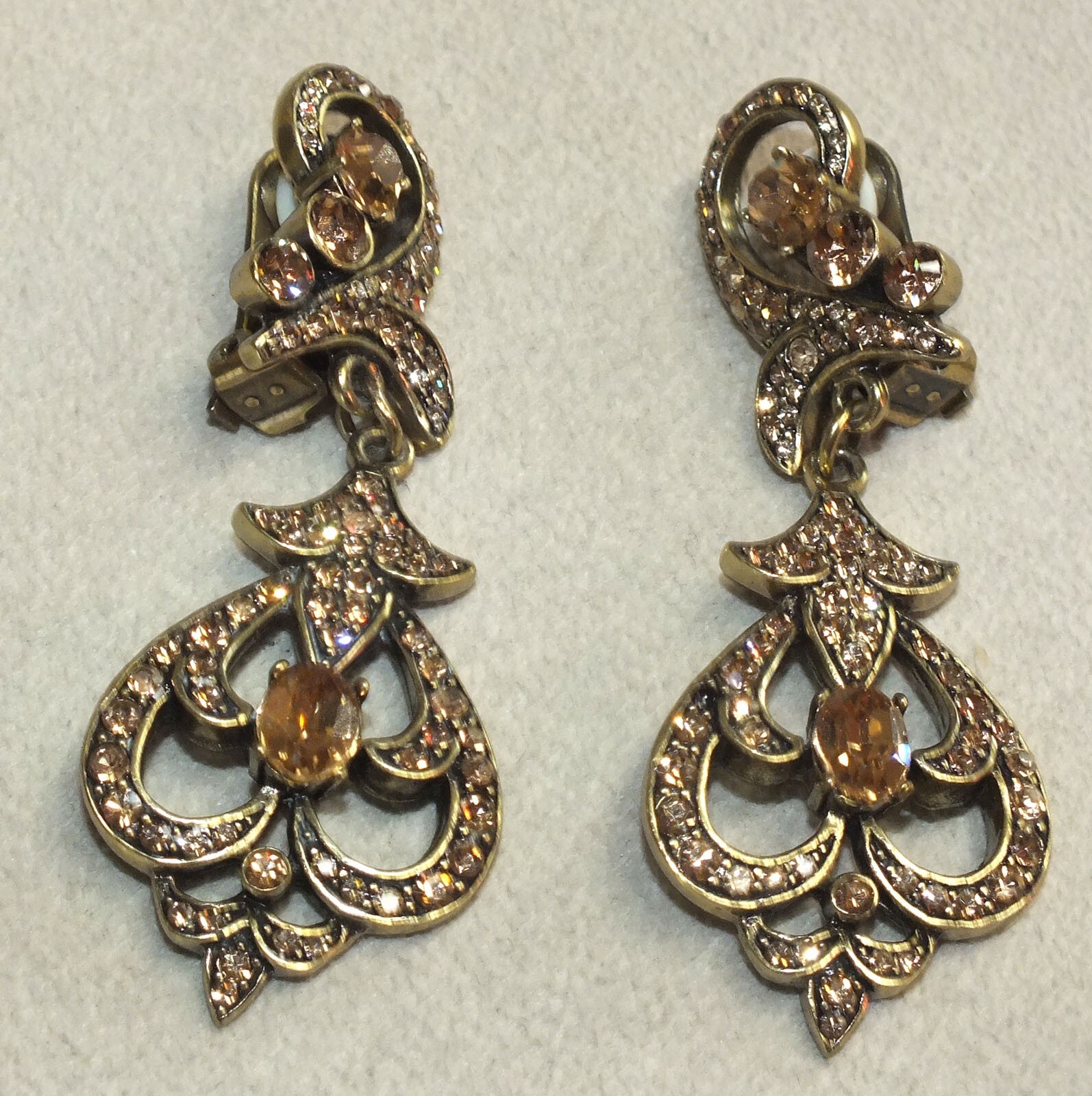 Statement Original Heidi Daus Dangle Crystals Cli… - image 4