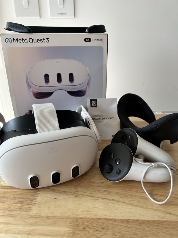 Meta Quest 3 512GB VR Headset White Boxed Complete Excellent Condition + Extras