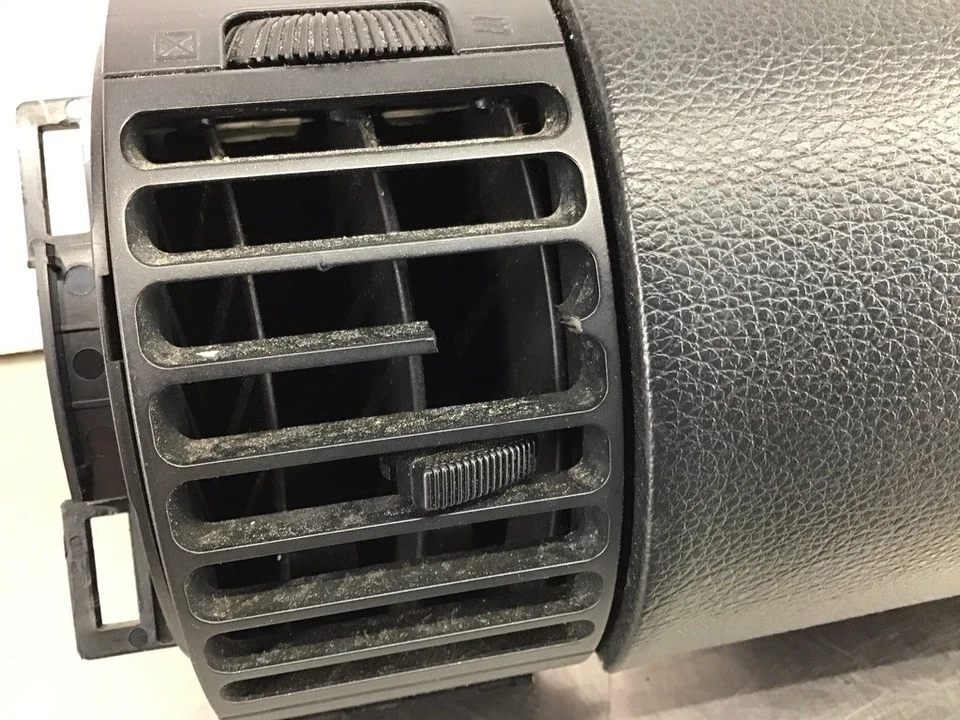 2007 Infiniti G35 caixa compartimento luva superior direita com aberturas 68560 fabricante de equipamento original 14BHMC7 - Imagem 3 de 4