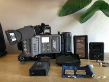 Arri Amira Camera Kit Premium License 4K, SmallHD Monitor, 370GB CFAST, 3 VMOUNT