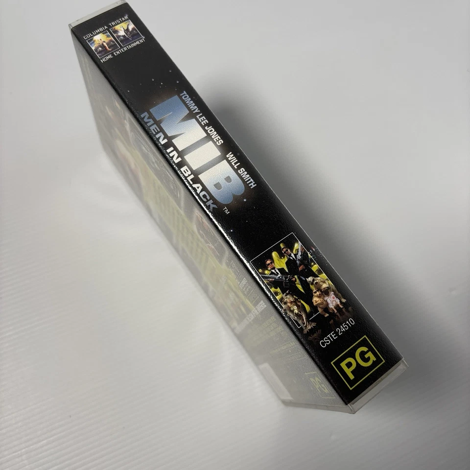 MIB Men In Black VHS Video Tape 1997, Tommy Lee Jones Will Smith, Good Condition - Image 3 of 4