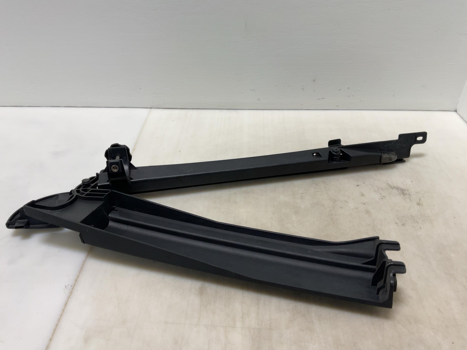 Jeep Wrangler JK OEM 4 Door Driver Rear Soft Top Surround Piece 2007-2009 16647 thumbnail 8