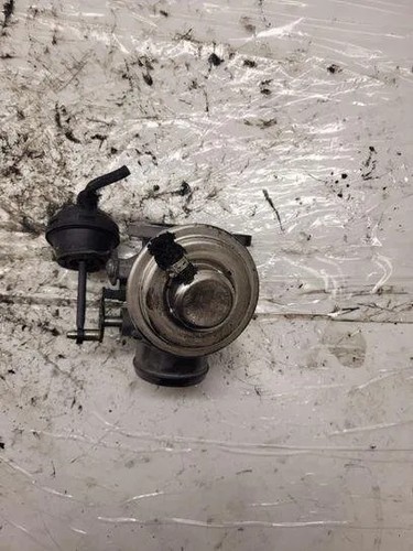 VW PASSAT Variant B5 3B6 AGR-Ventil 038129637 1.90 Diesel 74kw 1999 23929921