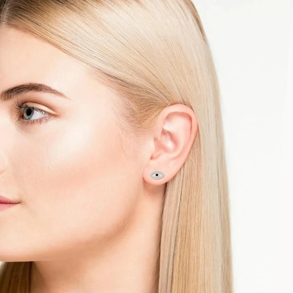 Pendientes redondos de plata de ley 925 de 0,2 quilates con espinela negra mal de ojo para mujer Foto 2 de 3