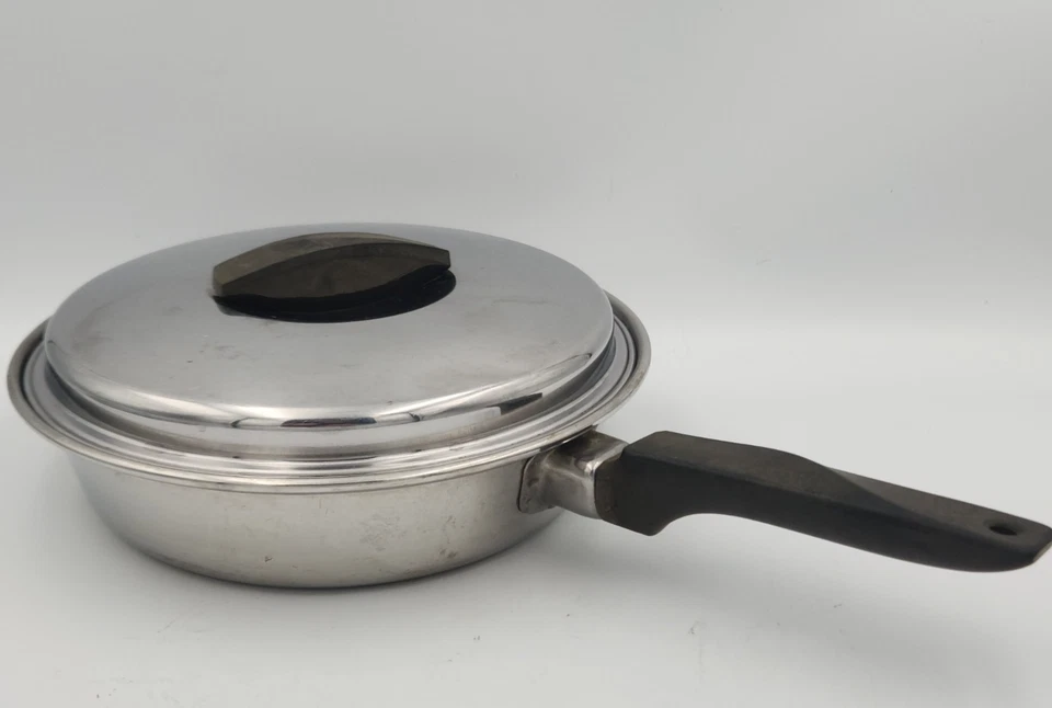 Sartén de acero inoxidable Flint Ware de EKCO 8" con tapa núcleo de calor radiante EE. UU. DE COLECCIÓN Foto 2 de 4