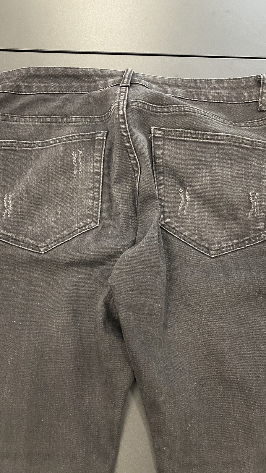 THRT mens Black Ripped Knee Skinny Men's Jeans Size 32