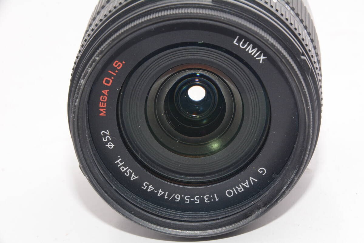 Panasonic Lumix G Vario 14-45mm f/3.5-5.6 Aspherical Mega
