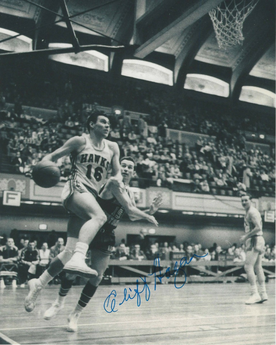 CLIFF HAGAN ST. LOUIS HAWKS SIGNED AUTHENTIC 8x10 PHOTO w/COA NBA