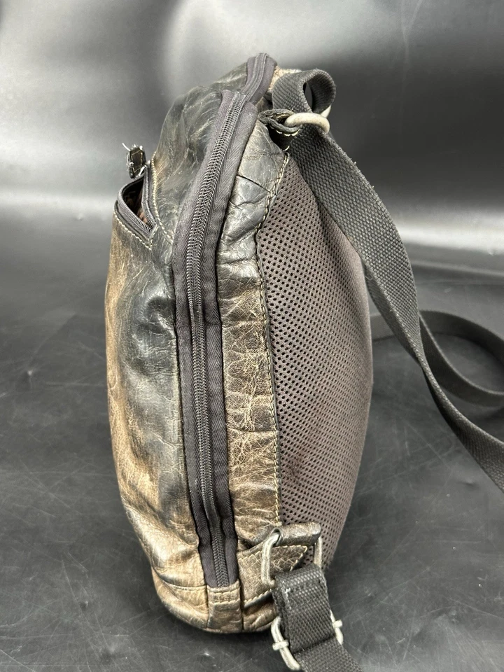 Mochila Bandolera Jack Georges Voyager Cuero Verde Foto 4 de 4