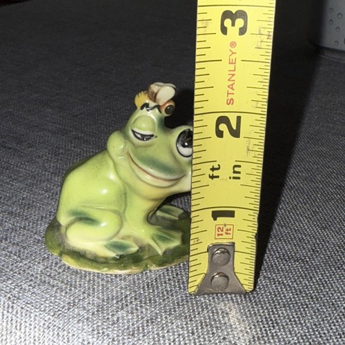 Vintage Josef Originals Frog Figurine With Bee Japan - Picture 7 of 7