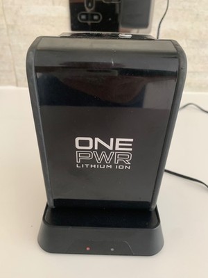 Vax OnePWR 4.0Ah Max Akku mit Ladegerät