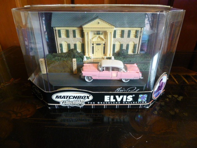 MATCHBOX ELVIS PRESLEY 1955 PINK CADILLAC THE GRACELAND COLLECTION NEW
