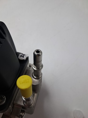 NEW 4377650 A050S599 DEF Urea Injector Nozzle Fits for Cummins Urea Pump 4377649 - Photo 4/11