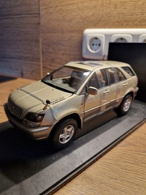 Autoart 1:18 Toyota Harrier Lexus RX Bronze RHD Diecast Model Car neu in OVP