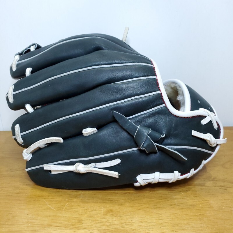 ASICS IF Limited Edition Soft Infield Gloves, Adult Size, Good Condition thumbnail 6