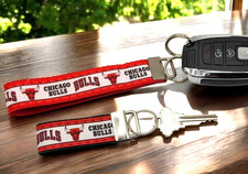 Chicago Bulls Keychain Wristlet Keychains Zipper Pull Fob Key Chain Car Keys
