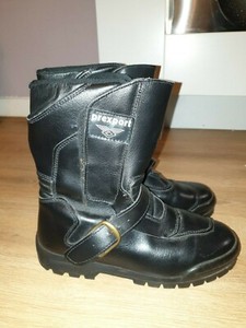 motorcycle boots uk