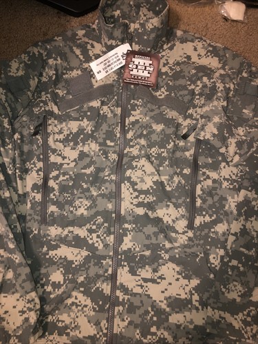 Military US Army ACU Coat 