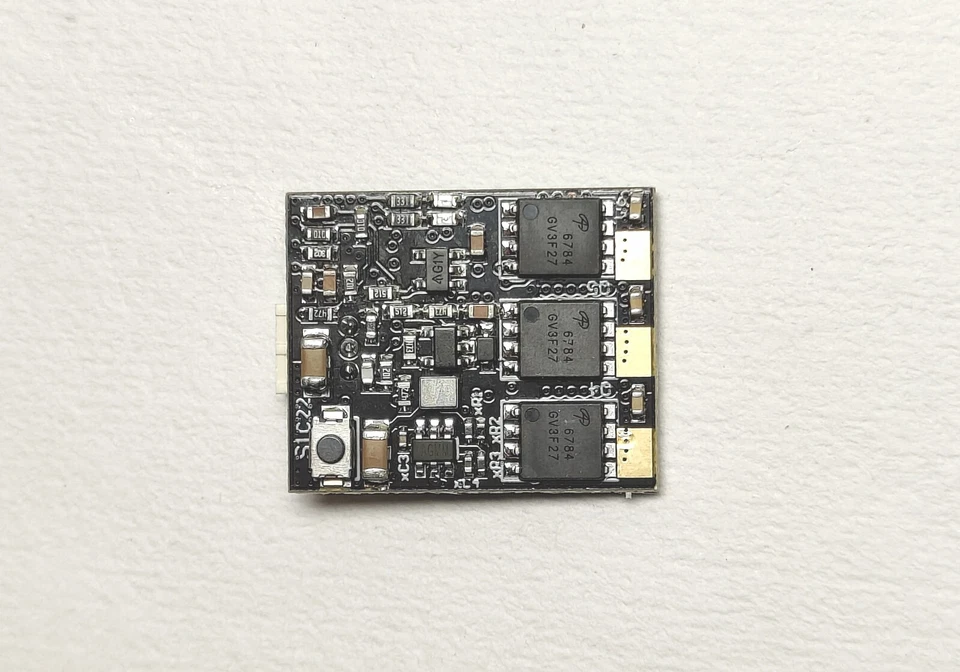 New DasMikro 18A Micro Brushless ESC 5-8.4V Input For PN Racing AWD Micro RC Car - Image 3 of 4