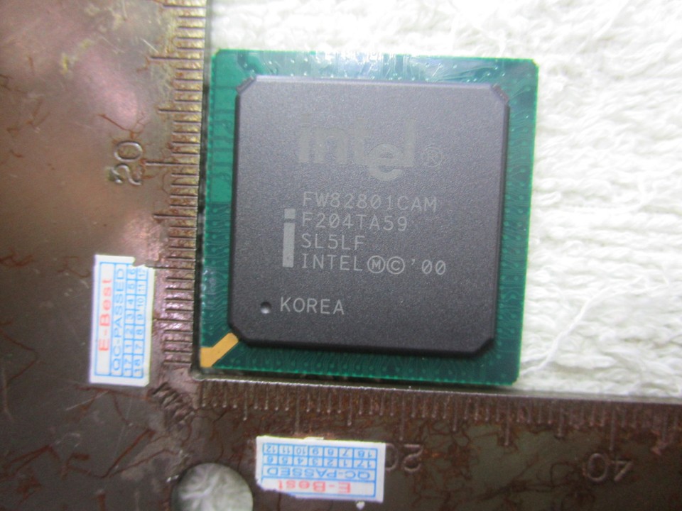 1x Used LE826L960 5LA5V LE82GL96O SLASV LE82GL960SLA5V