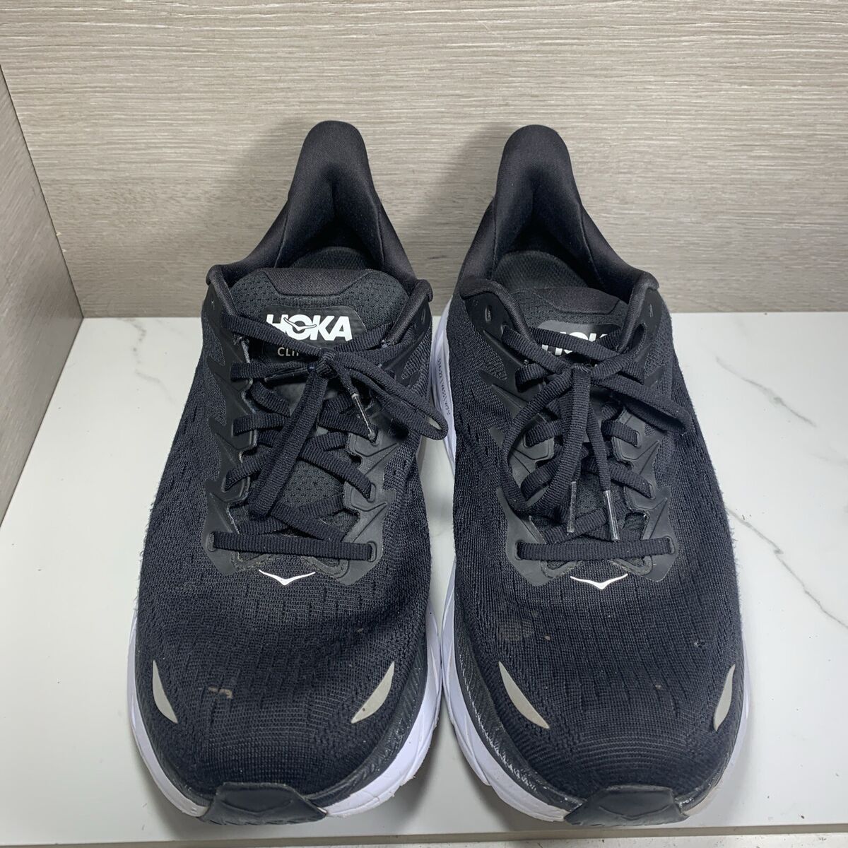 Hoka One One Men's Black Clifton 8 Running Shoes Size 11 EE Hoka One One Men's Black Clifton 8 Running Shoes Size 11 EE