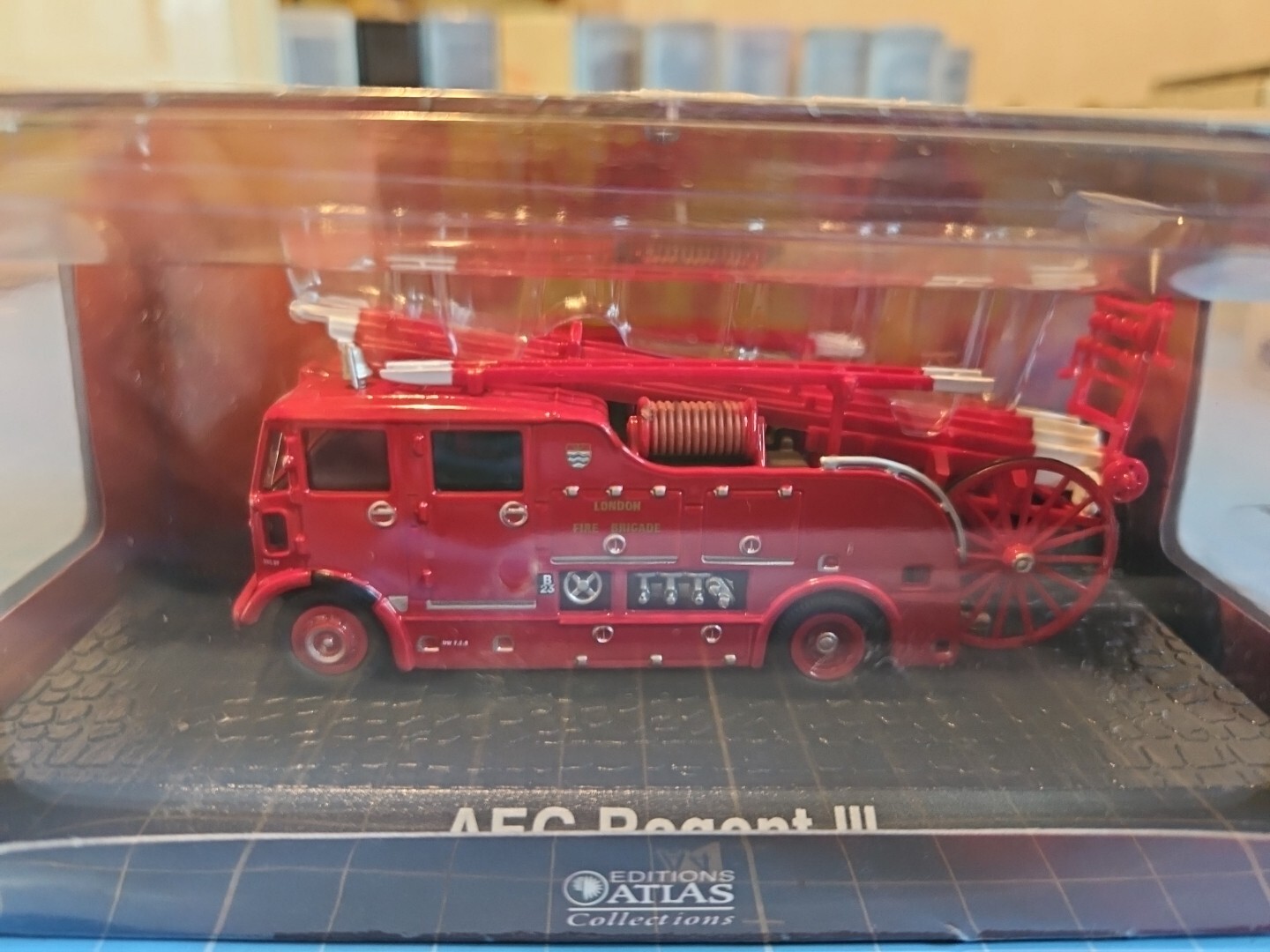 Picture 2 of 4