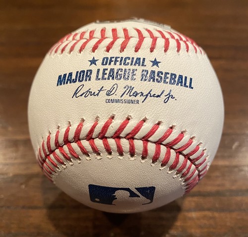 Orologio Baywatch Carmen Electra Autografato Ufficiale Rawlings MLB Baseball Modello Beckett - Foto 6 di 8
