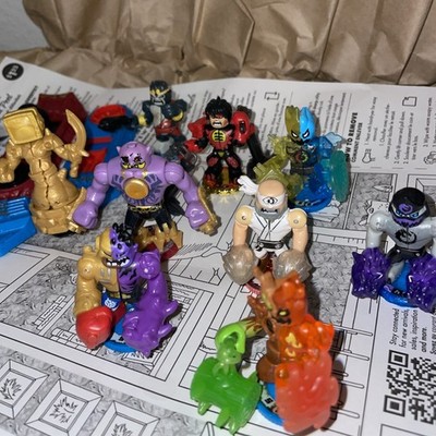 ウ*ギ様 AKEDO まとめ売り Akedo Ultimate Arcade Warriors Lot of 9 Figures And 4 Controllers